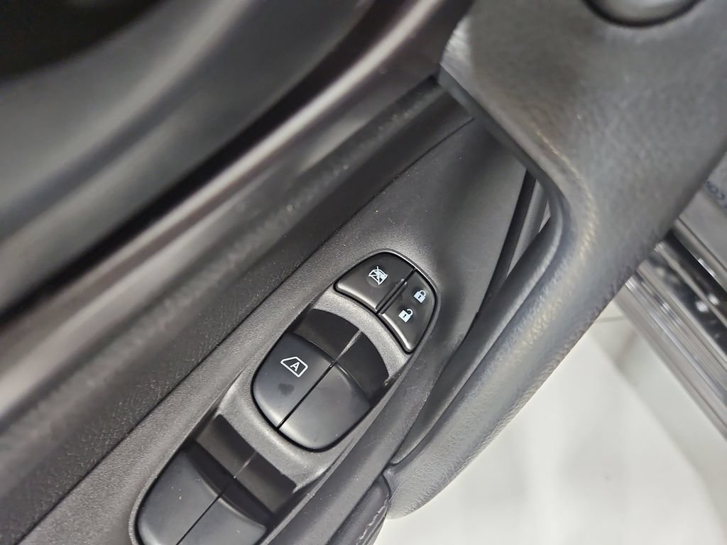 Used 2021 Nissan Rogue Sport S AWD/4WD image 12