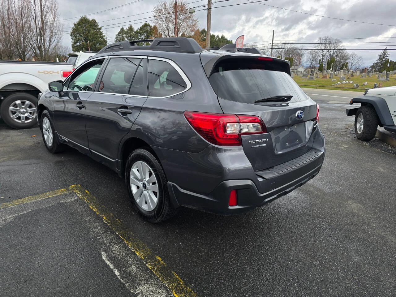 Used 2018 Subaru Outback 2.5i Premium image 5