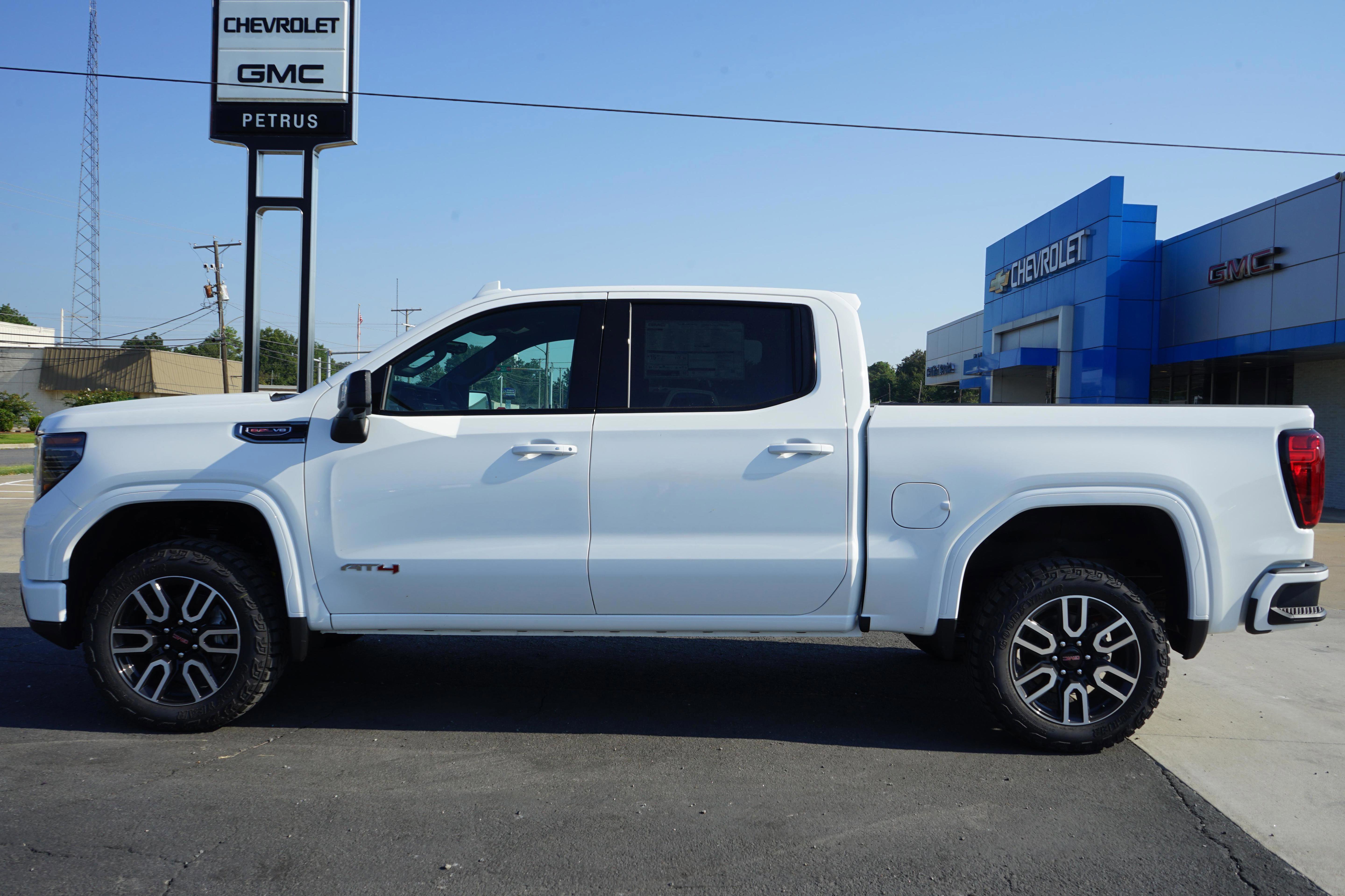 New 2026 GMC Sierra 1500 AT4 w/ Technology Package image 2