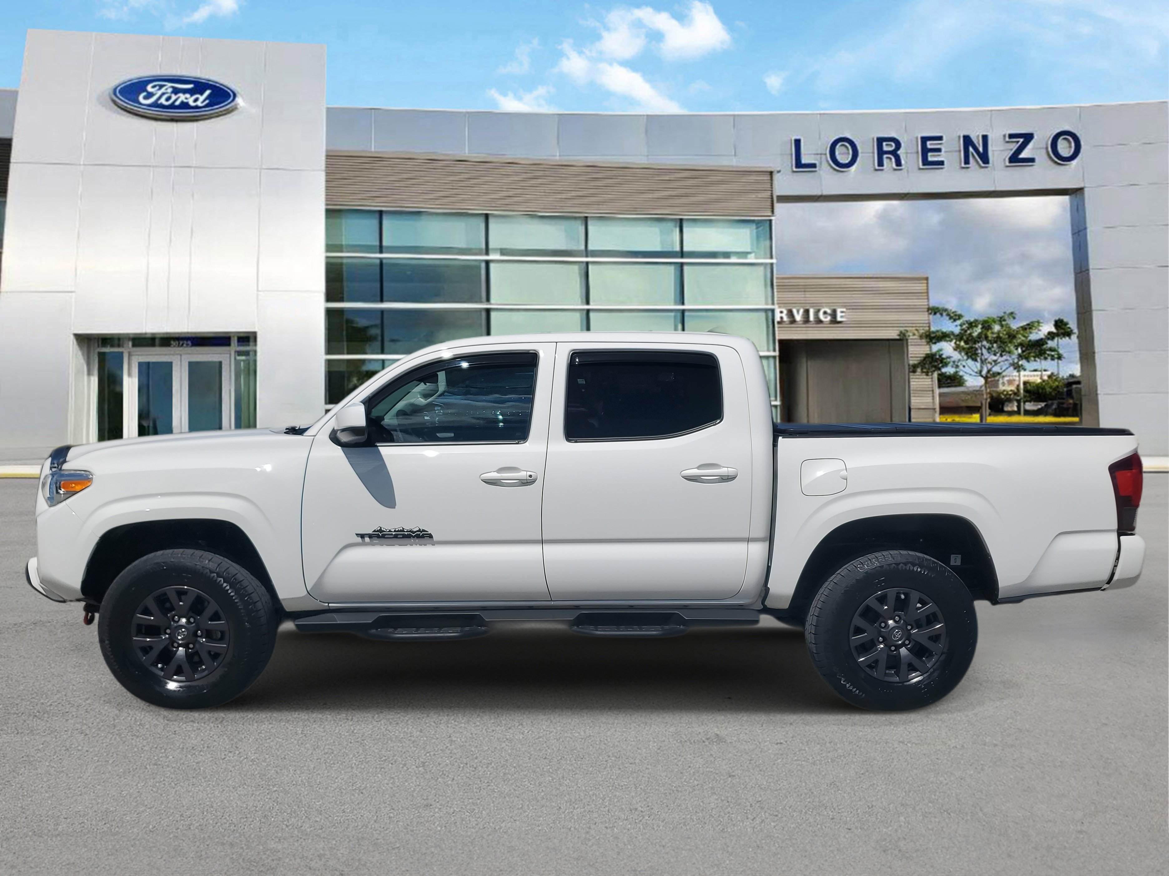 Used 2020 Toyota Tacoma SR image 8