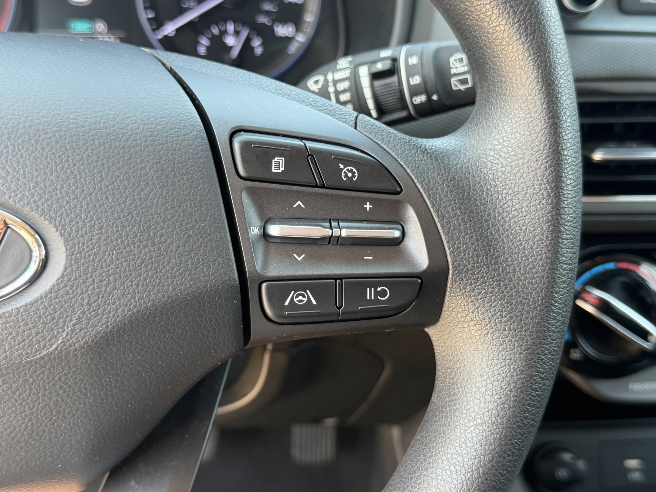 Used 2023 Hyundai Kona SEL AWD/4WD image 14