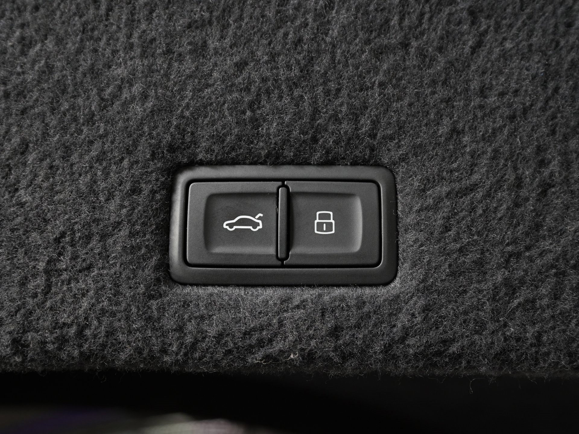 Used 2021 Lamborghini Urus image 12