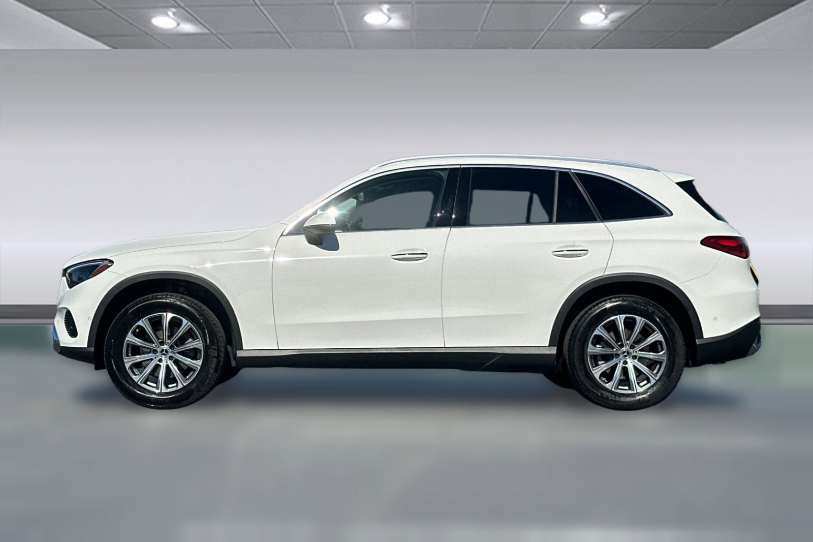 Certified 2024 Mercedes-Benz GLC 300 4MATIC image 2