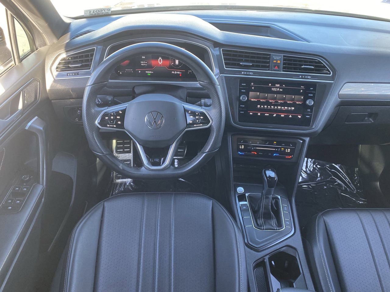 Used 2023 Volkswagen Tiguan SE R-Line image 13