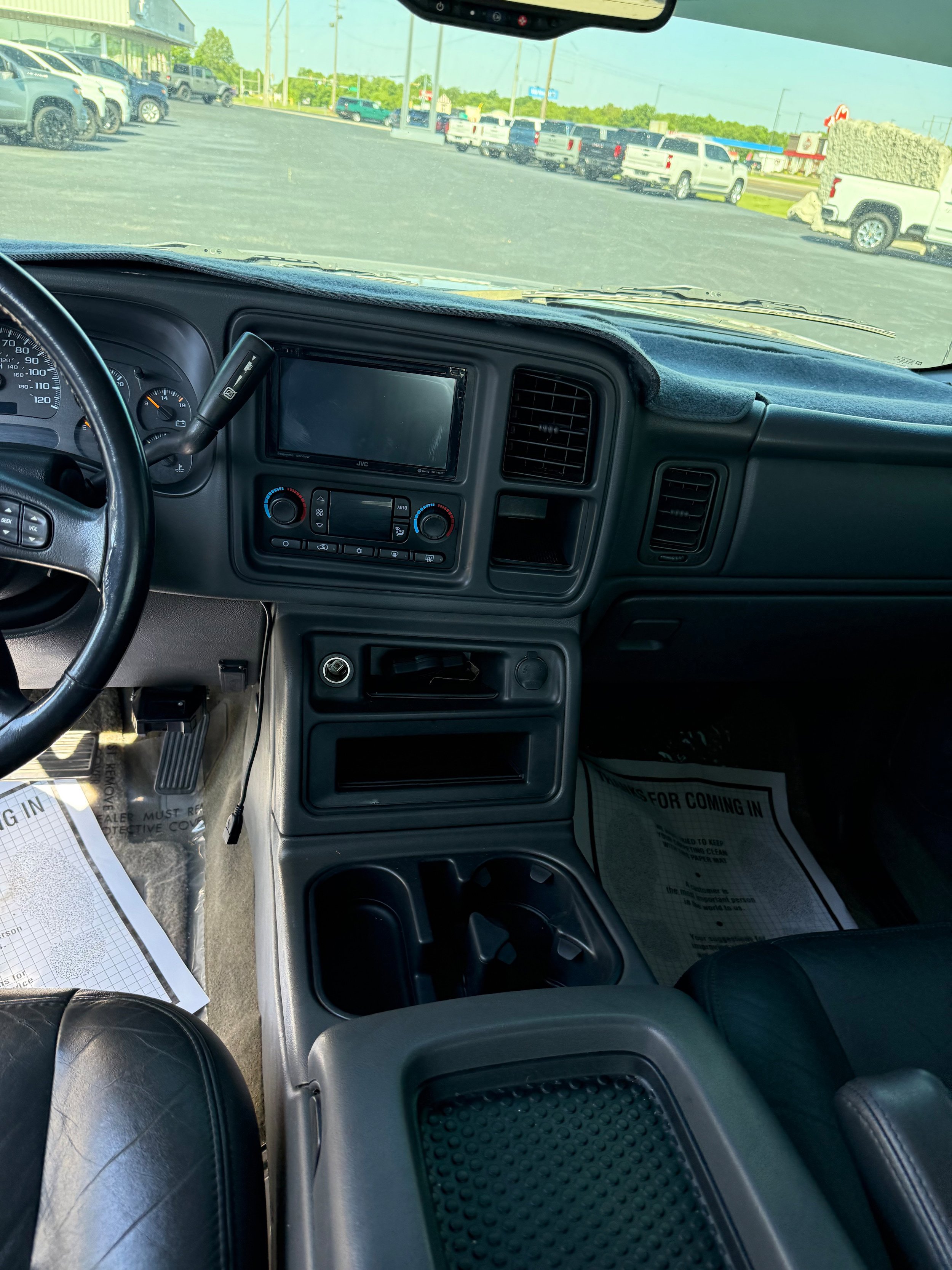 Used 2004 Chevrolet Silverado 2500 LT RWD image 9