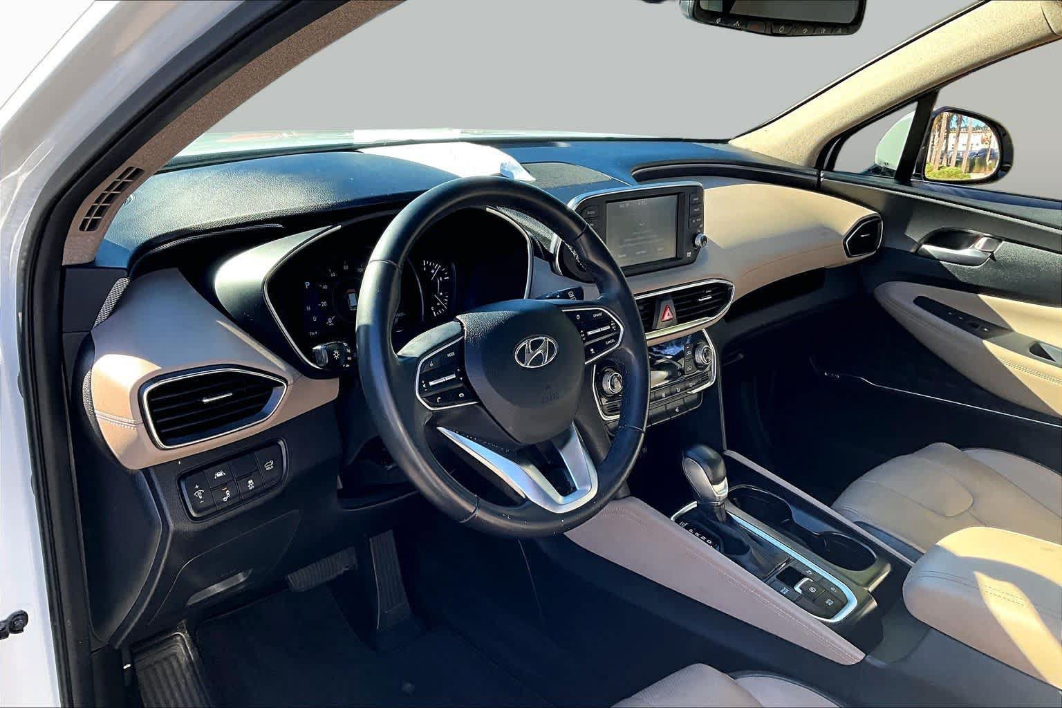 Used 2020 Hyundai Santa Fe SEL w/ Cargo Package FWD image 18