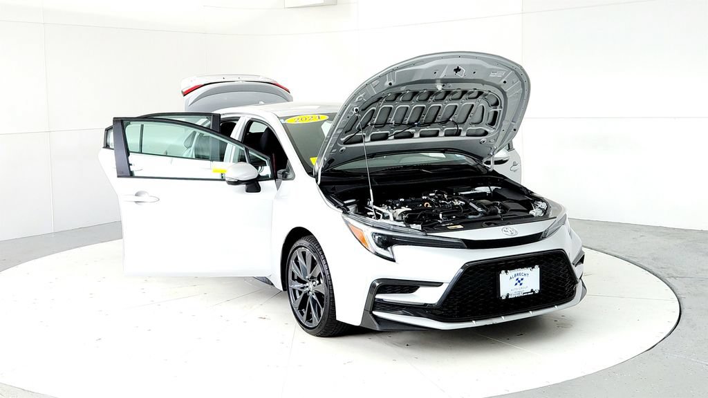 Certified 2024 Toyota Corolla SE FWD image 9