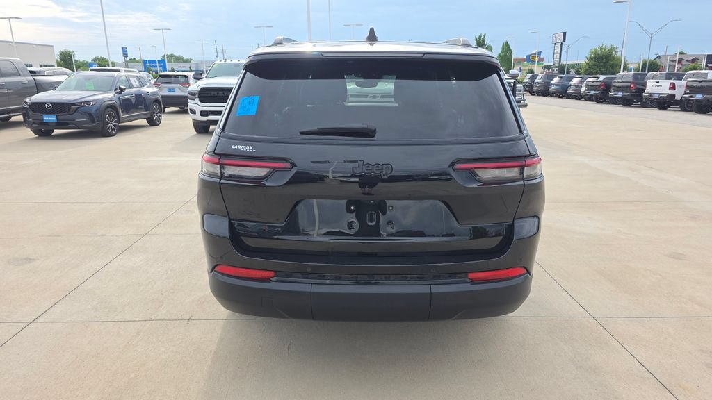 Used 2023 Jeep Grand Cherokee L Laredo AWD/4WD image 4