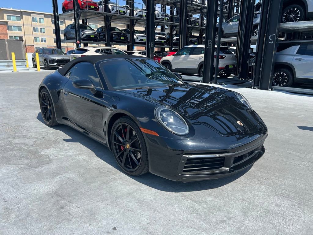 Used 2020 Porsche 911 Carrera RWD image 3