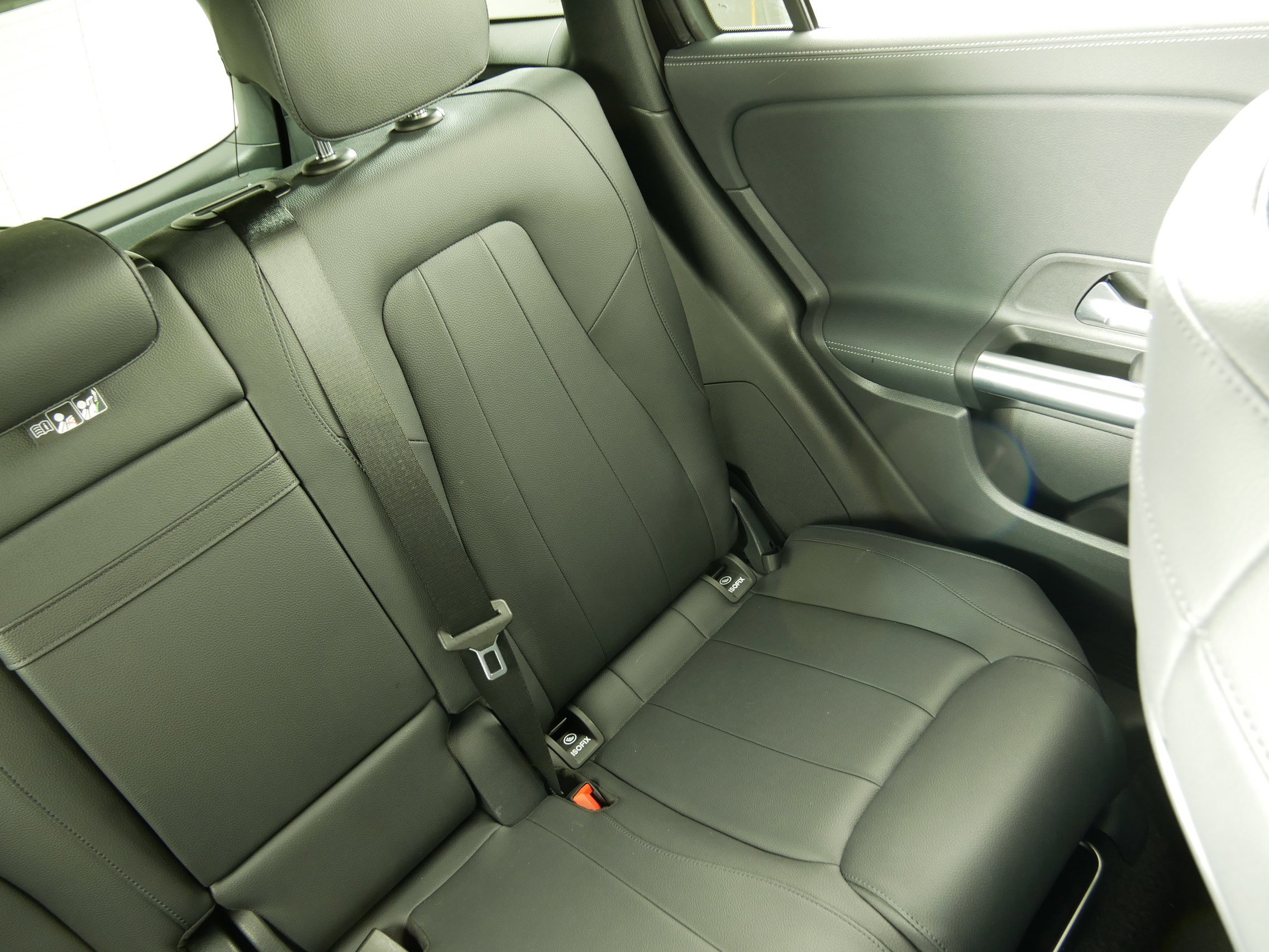 Used 2021 Mercedes-Benz GLA 250 4MATIC image 14