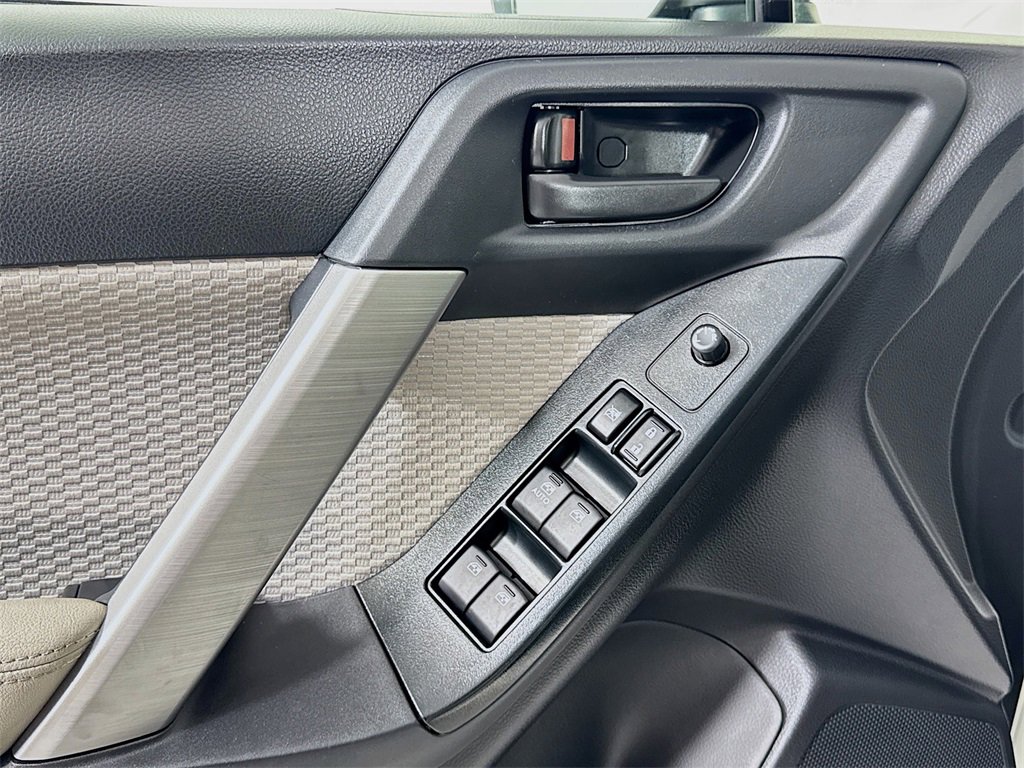 Used 2018 Subaru Forester 2.5i image 15