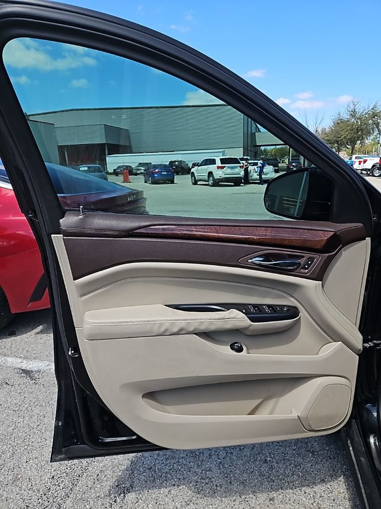 Used 2016 Cadillac SRX Luxury w/ Driver Awareness Package FWD image 10