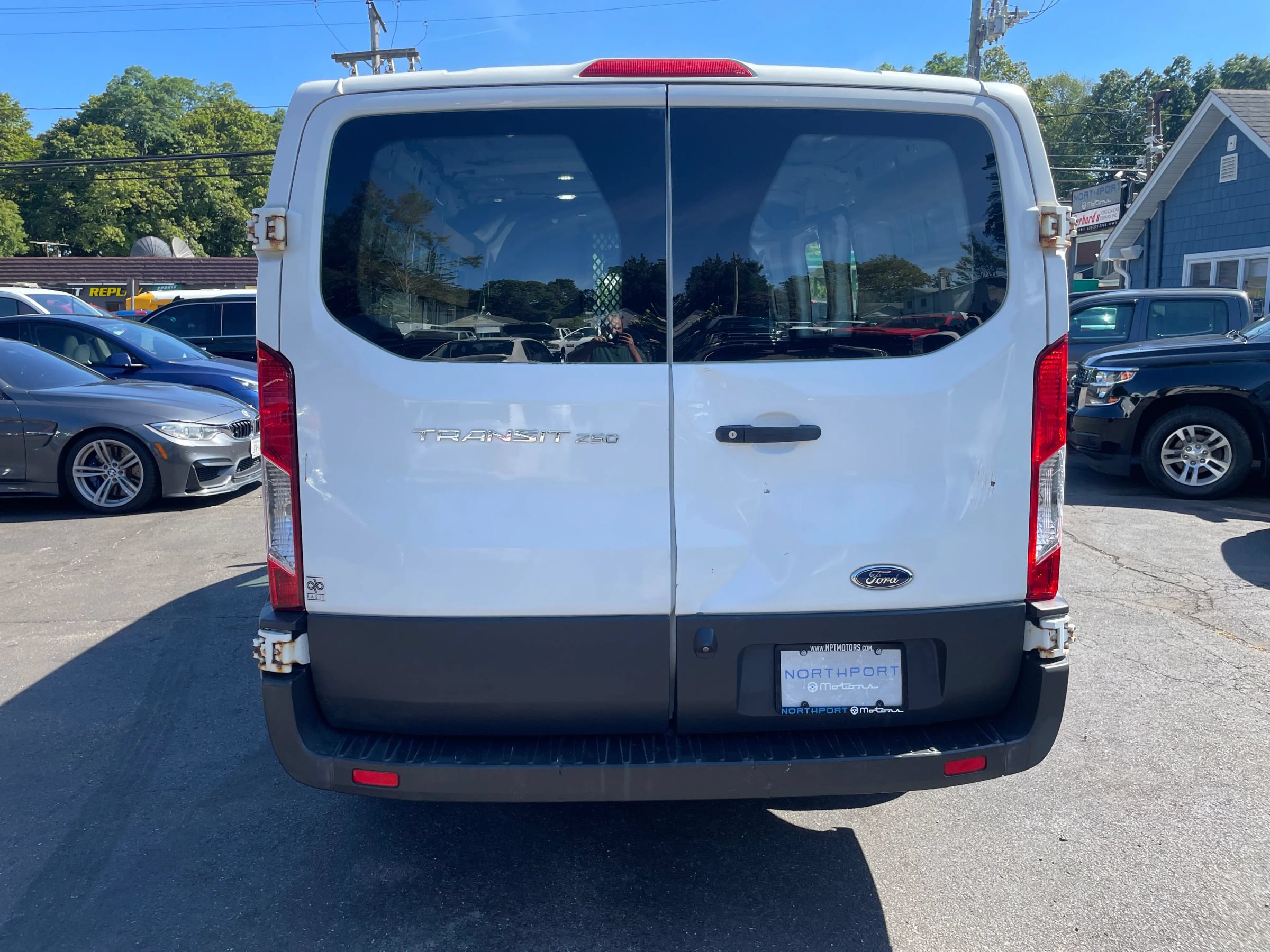 Used 2018 Ford Transit 250 130 Low Roof w/ Exterior Upgrade Package RWD image 4