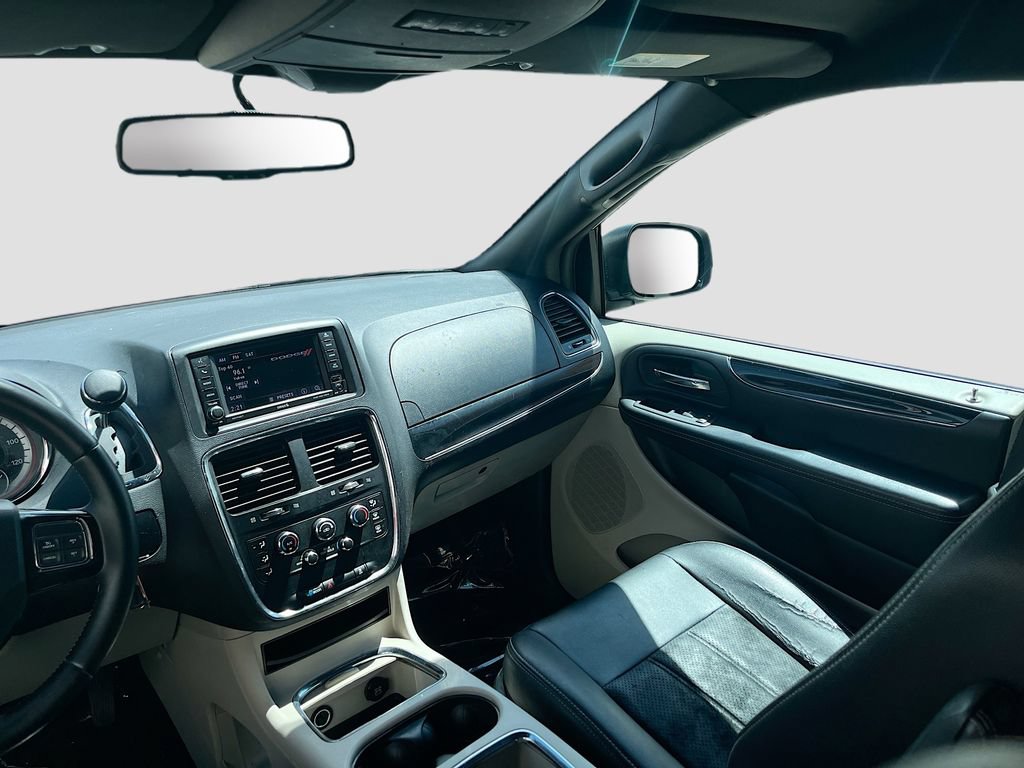 Used 2018 Dodge Grand Caravan SXT FWD image 22