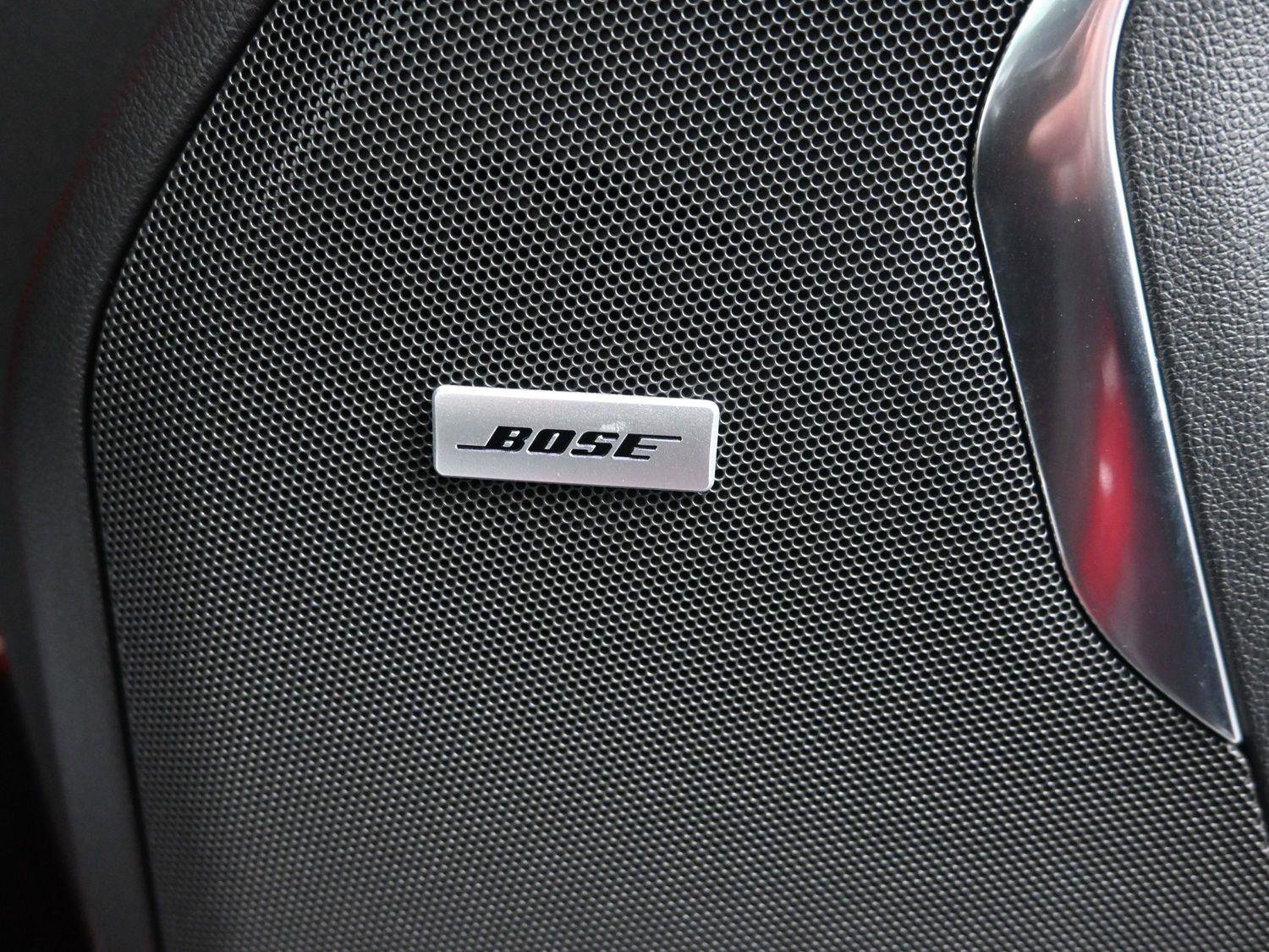 Used 2024 Chevrolet Suburban High Country image 11