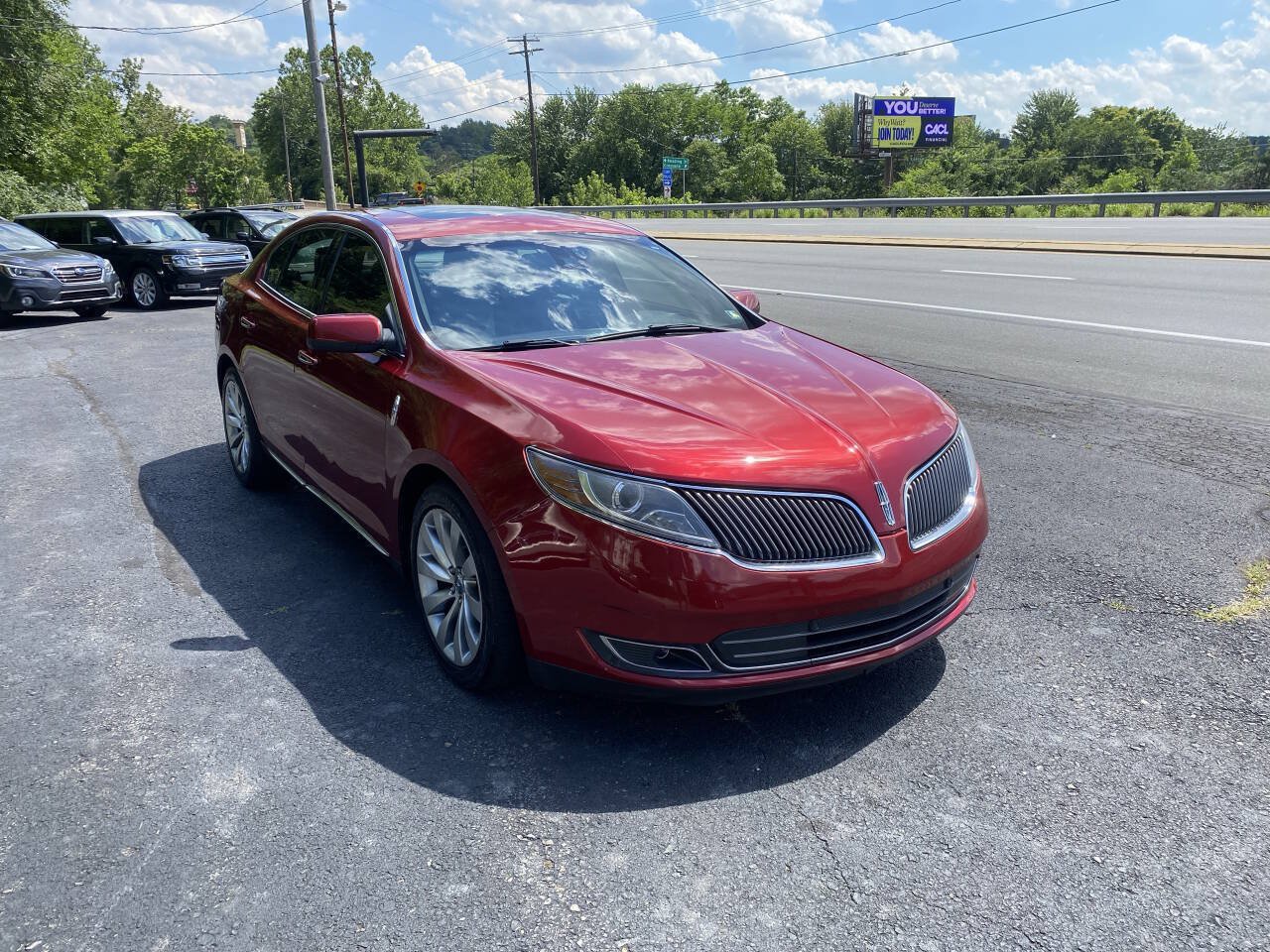 Used 2013 Lincoln MKS FWD image 4