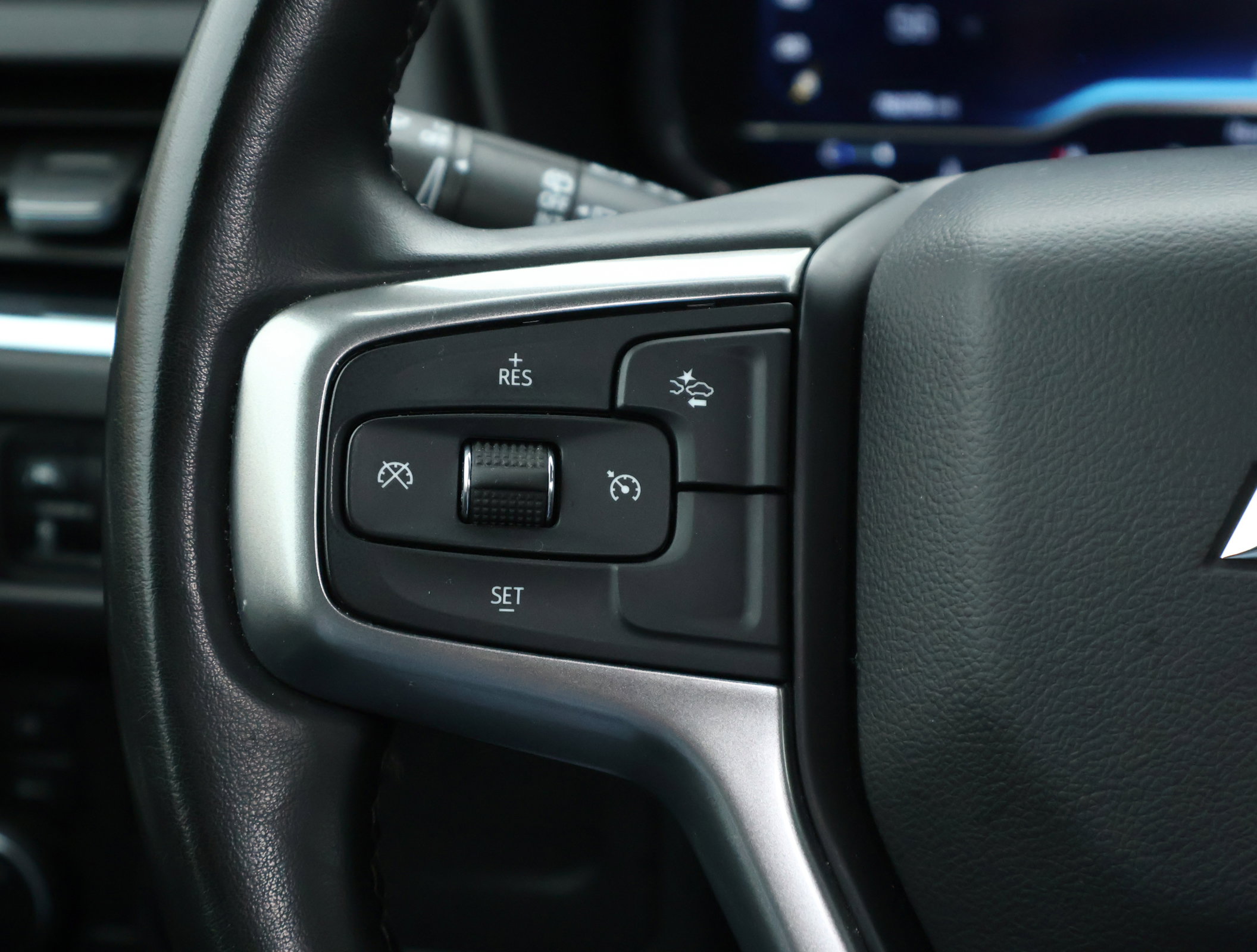 Used 2024 Chevrolet Suburban LT image 15