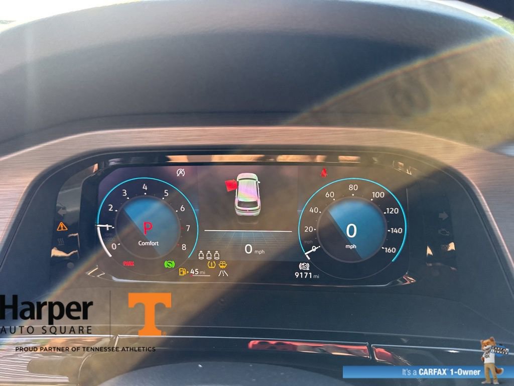 Used 2025 Volkswagen Atlas Cross Sport SE w/ Panoramic Sunroof Package FWD image 15