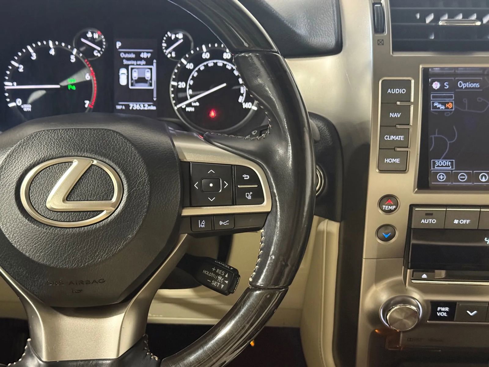 Used 2020 Lexus GX 460 Premium w/ Premium Package image 25