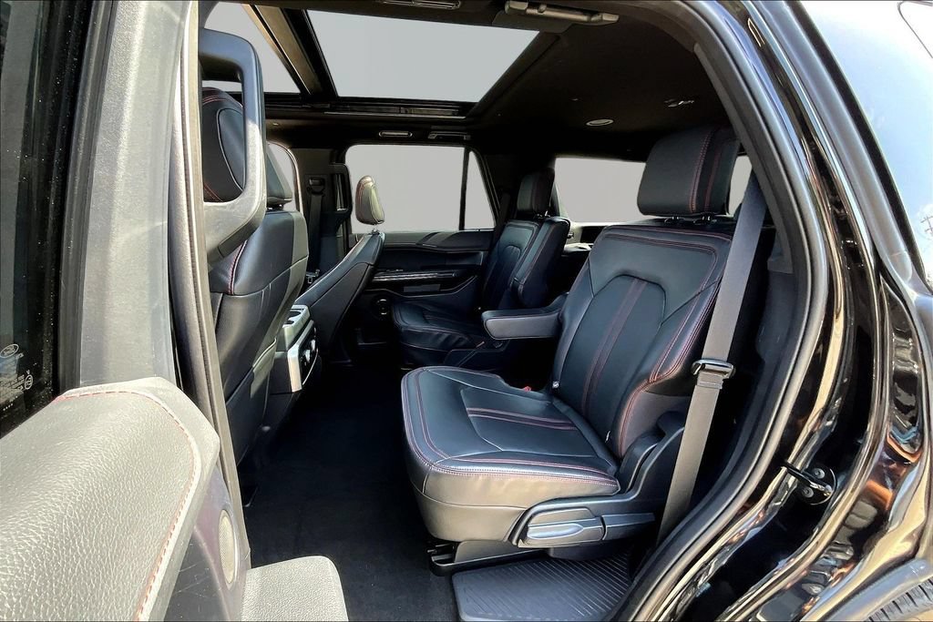 Used 2024 Ford Expedition Limited RWD image 23