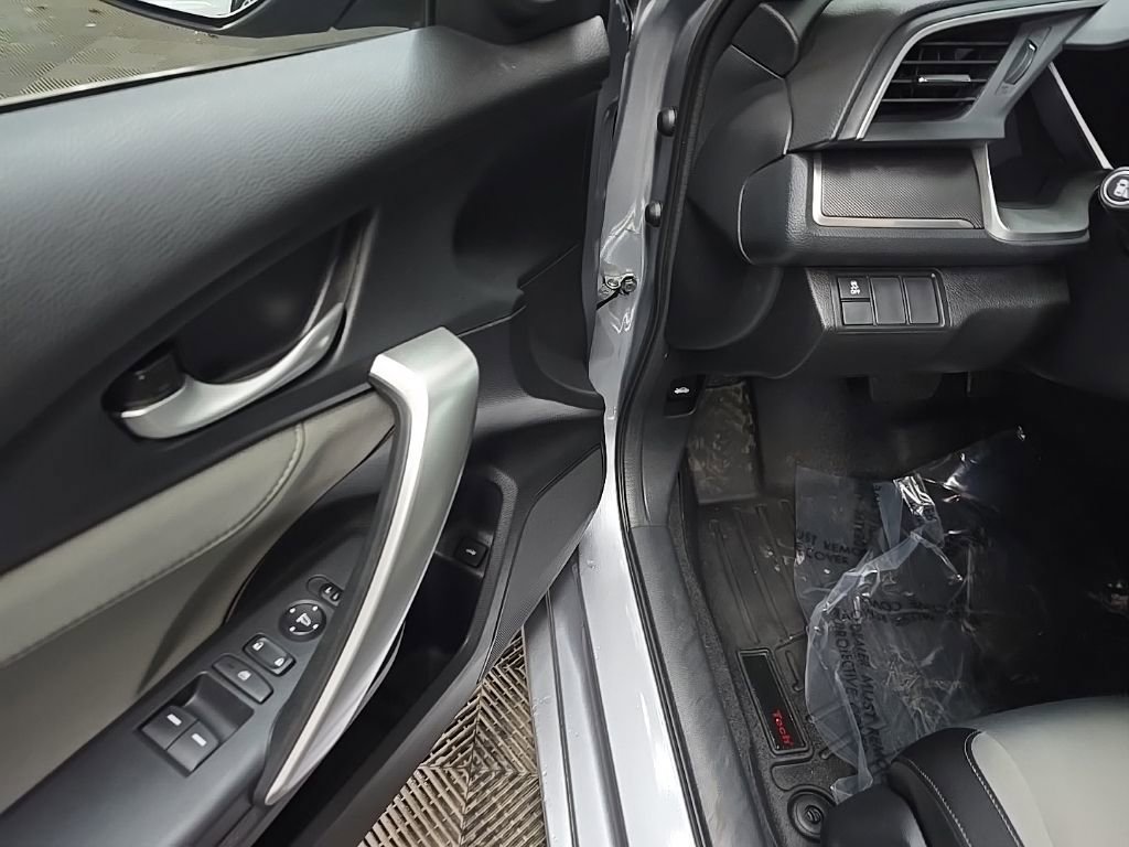 Used 2016 Honda Civic EX-T image 26