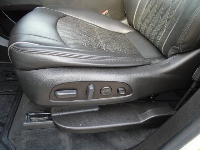 Certified 2022 Buick Enclave Avenir w/ LPO, Floor Liner Package AWD/4WD image 18