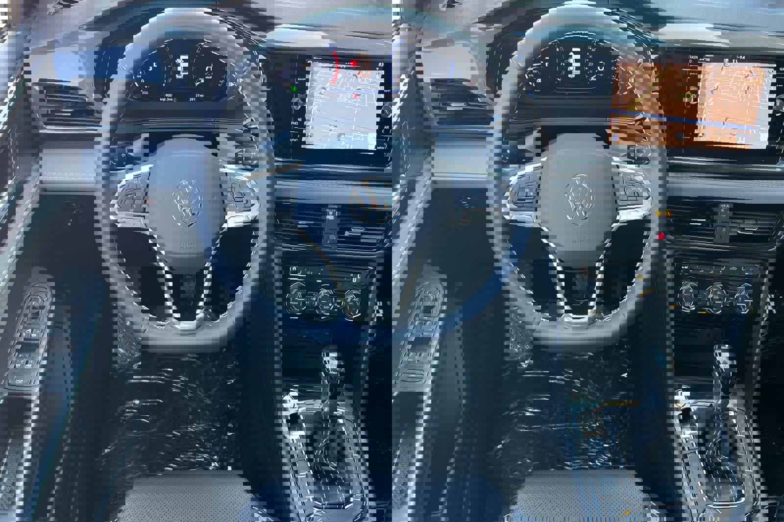 Used 2023 Volkswagen Taos SEL image 16