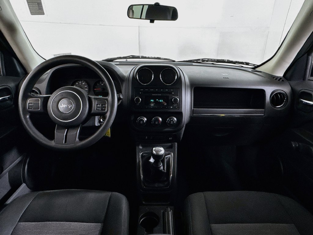 Used 2013 Jeep Patriot Sport FWD image 25