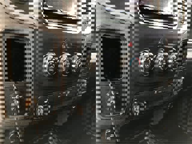 Used 2014 RAM 2500 Tradesman w/ Chrome Appearance Group image 15