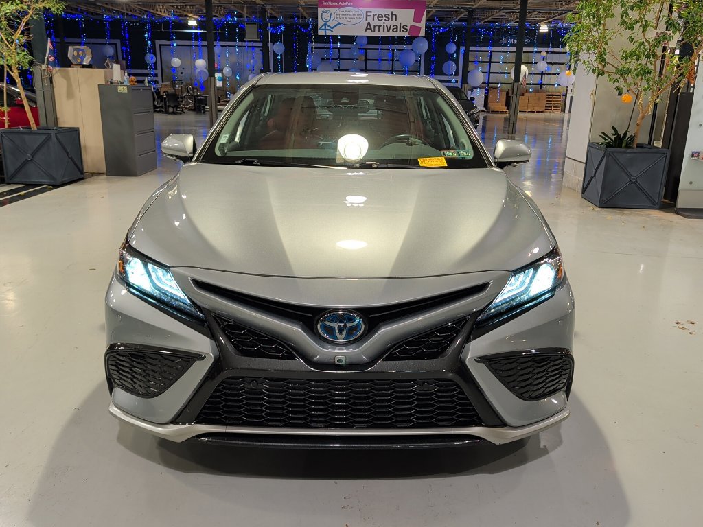 Used 2023 Toyota Camry XSE w/ Navigation Package FWD image 10