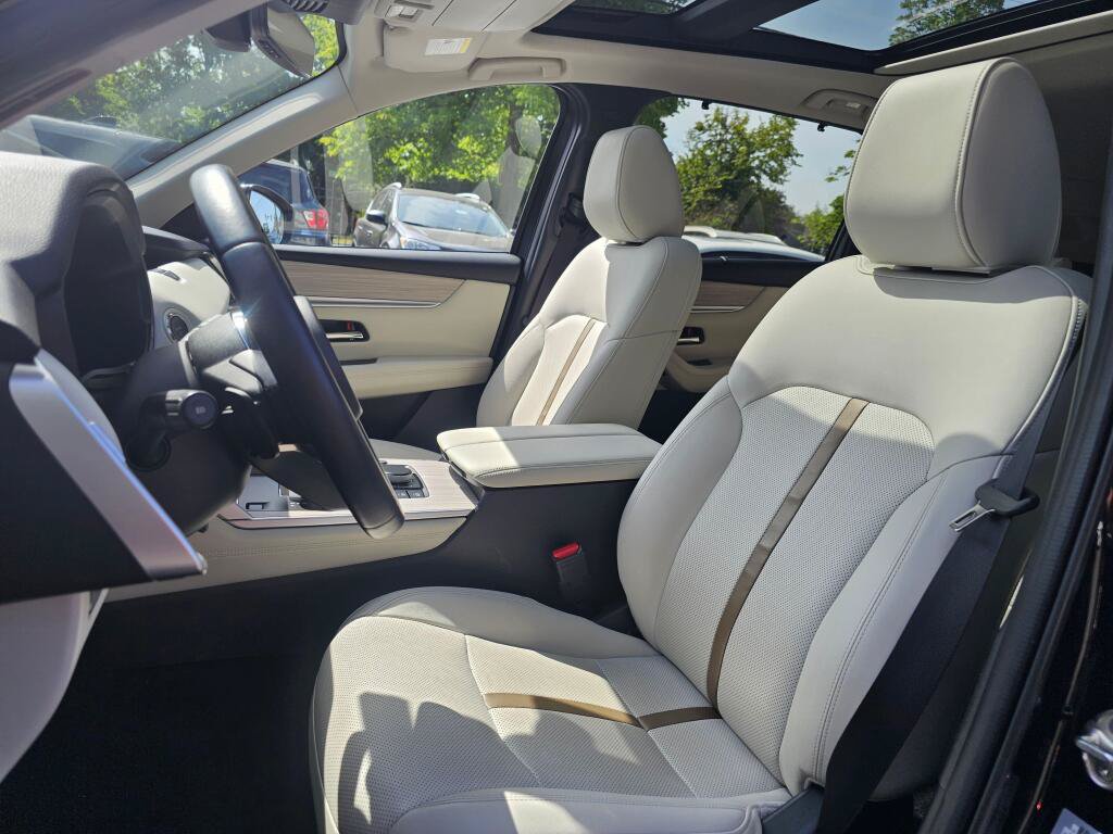 Certified 2024 MAZDA CX-90 Plug-In Hybrid w/ Premium Plus AWD/4WD image 21