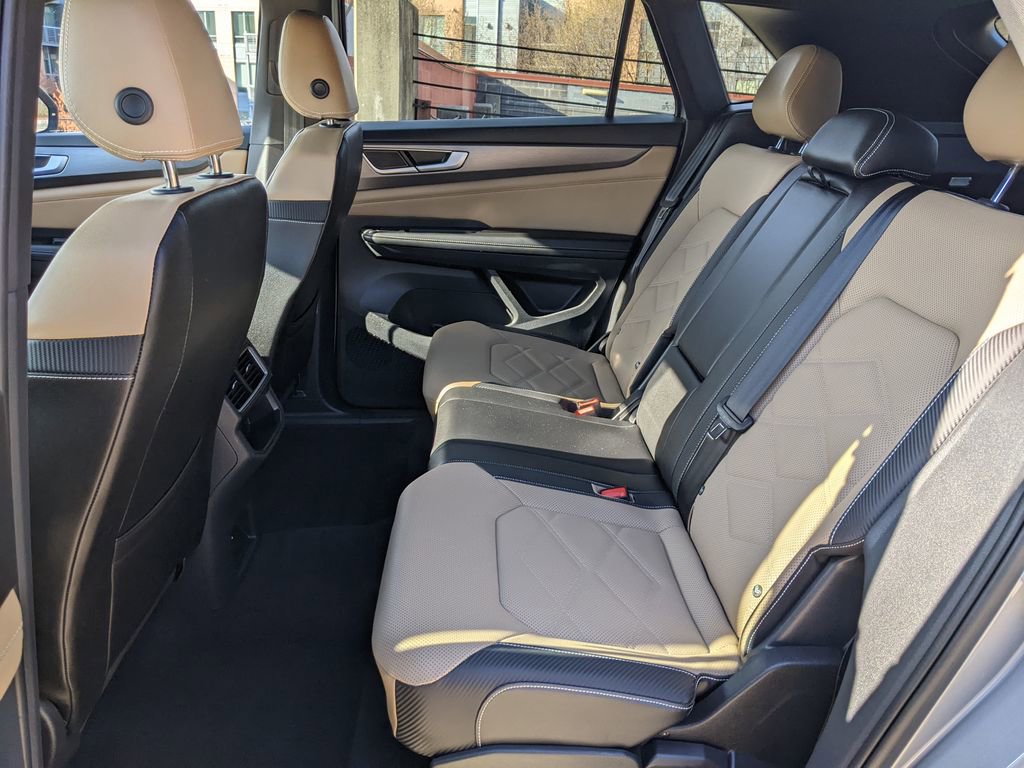 Certified 2024 Volkswagen Atlas Cross Sport SE image 22