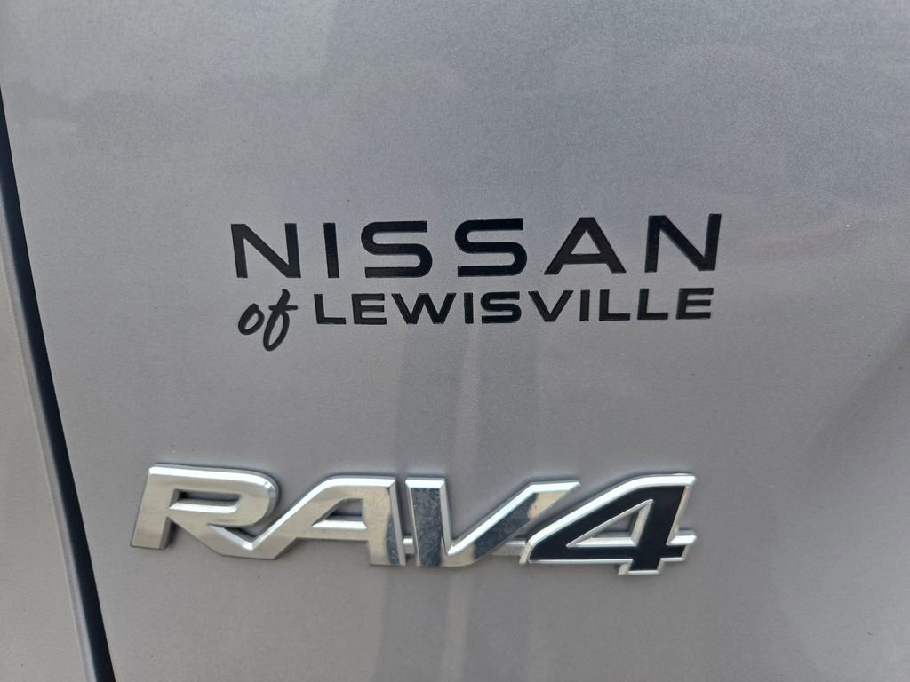 Used 2023 Toyota RAV4 LE AWD/4WD image 33