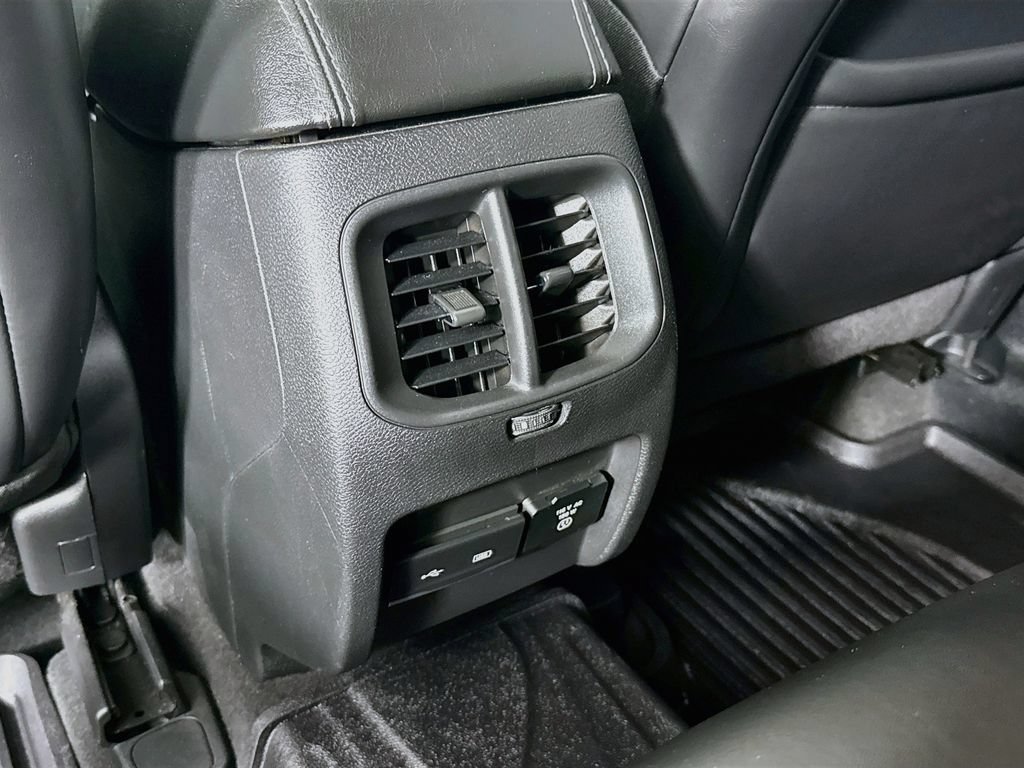 Used 2019 Jeep Cherokee High Altitude AWD/4WD image 28