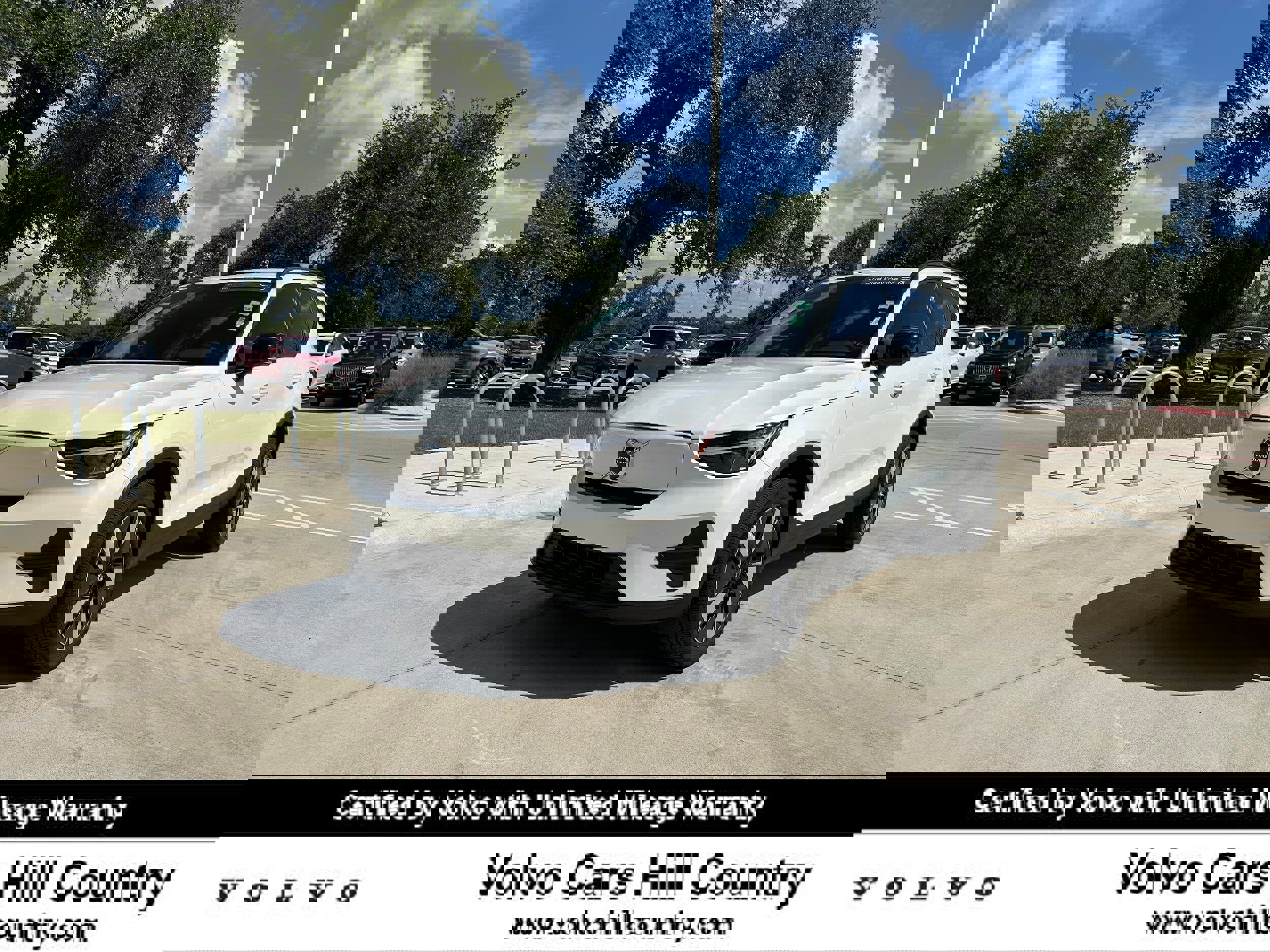 Used 2025 Volvo EX40 Core