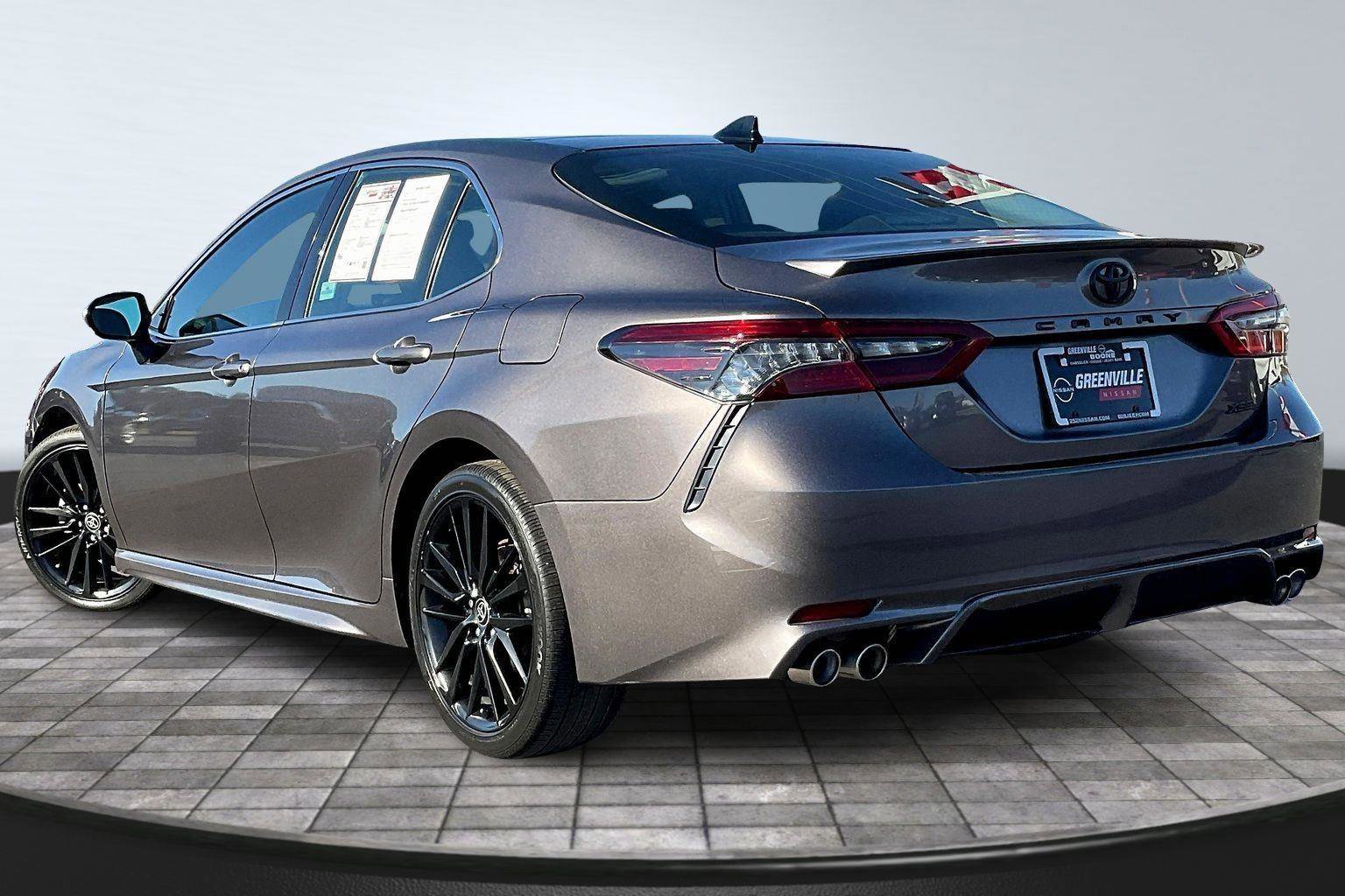 Used 2022 Toyota Camry XSE image 2