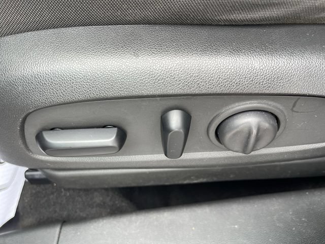 Used 2021 Chevrolet TrailBlazer LT w/ Convenience Package FWD image 12