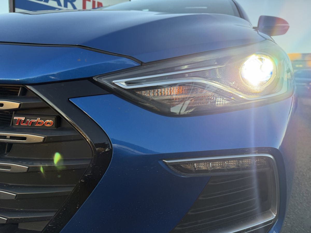 Used 2018 Hyundai Elantra Sport w/ Sport Premium Package 03 FWD image 8
