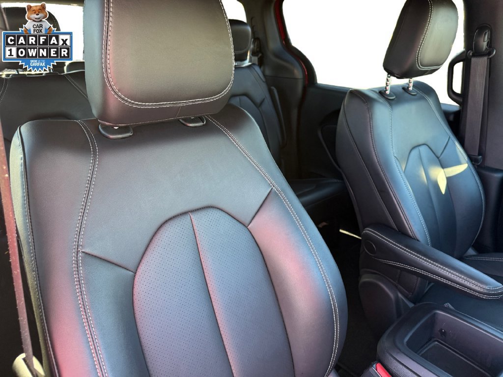 Used 2026 Chrysler Pacifica Select FWD image 15