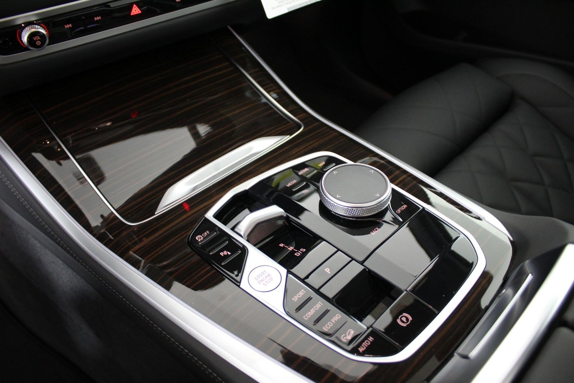 New 2026 BMW X5 xDrive40i w/ M Sport Package AWD/4WD image 16