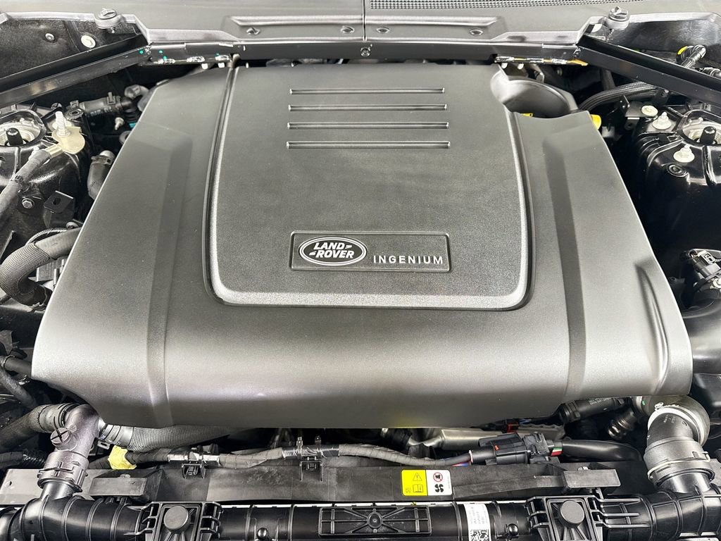 Used 2025 Land Rover Defender 110 S image 27