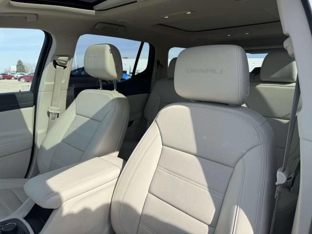 Used 2023 GMC Acadia Denali w/ Denali Ultimate Package image 14