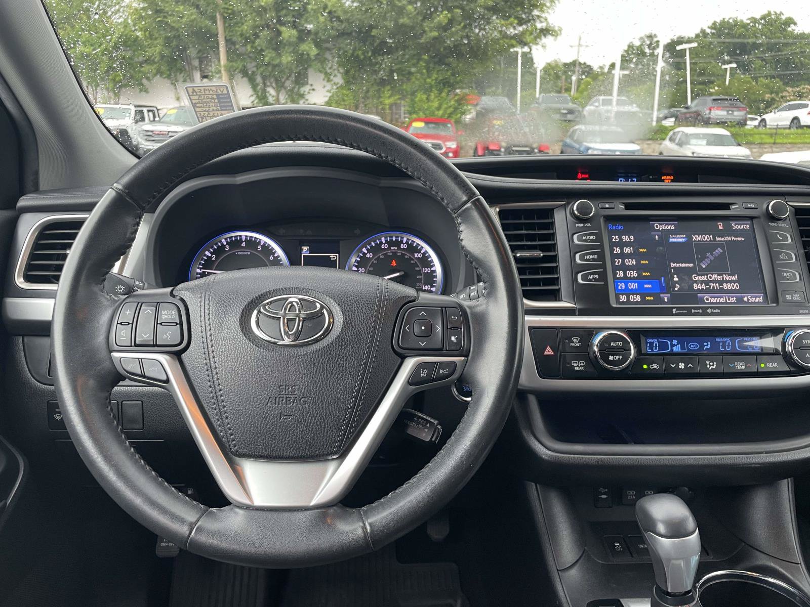 Used 2019 Toyota Highlander SE AWD/4WD image 15