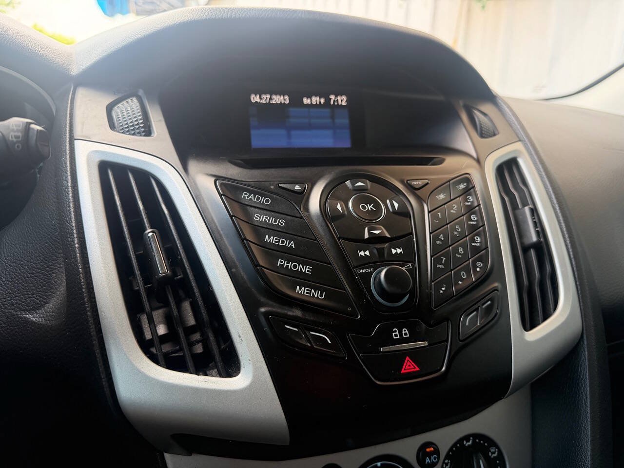Used 2013 Ford Focus SE FWD image 26