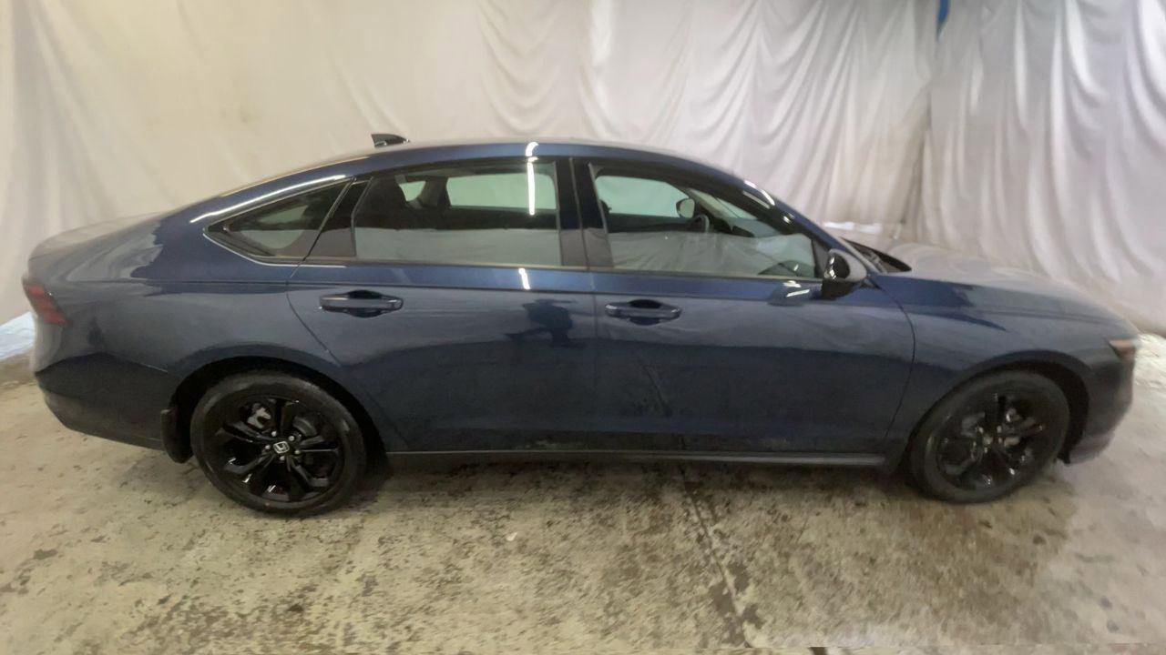 Used 2025 Honda Accord SE image 9