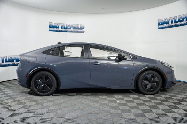 New 2026 Toyota Prius Plug-In Hybrid FWD image 12