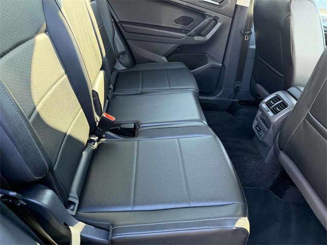 Used 2019 Volkswagen Tiguan SE image 11