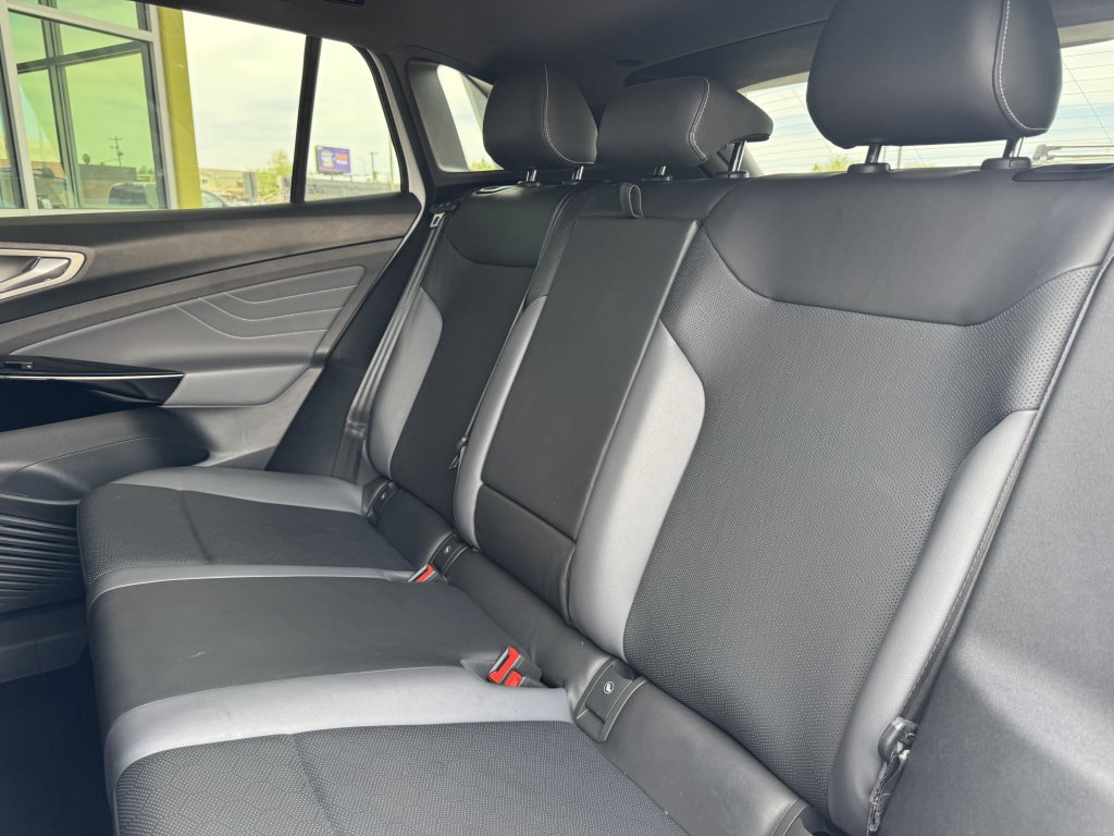 Used 2023 Volkswagen ID.4 Pro S Plus AWD/4WD image 34