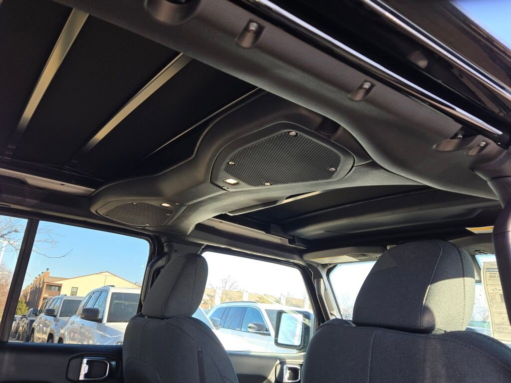 New 2025 Jeep Wrangler Sport S image 9