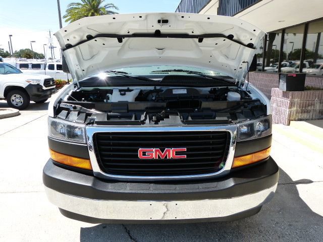 Used 2022 GMC Savana 2500 w/ Driver Convenience Package image 8